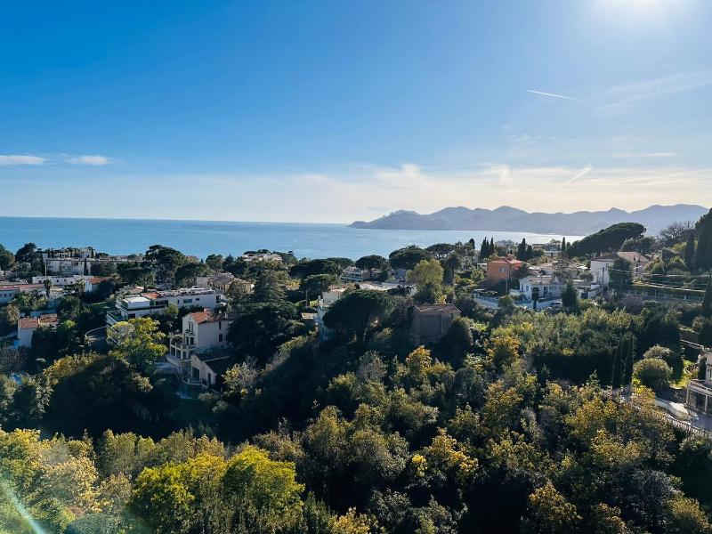 Large light and modern 2 bedroomed apartment in Cannes with Sea Views pool and lovely terrace - 1503 - image 2