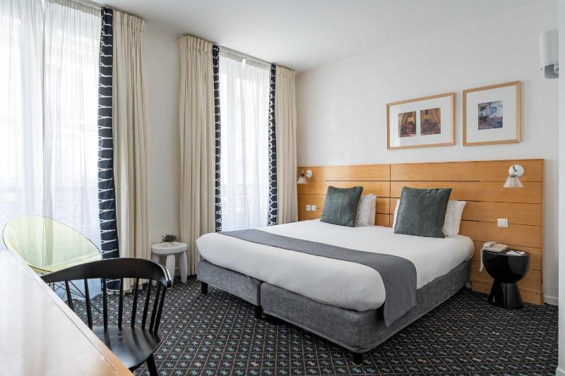 Superior Double Room image 1