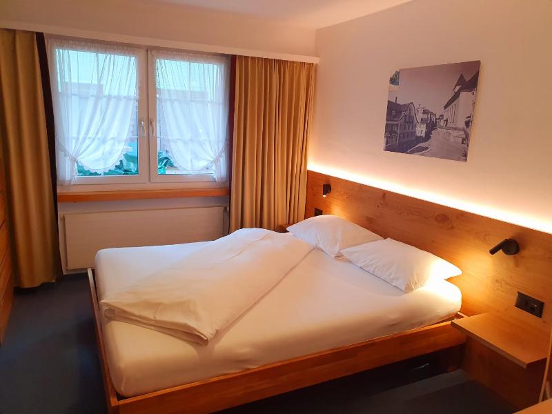 Double Room image 2