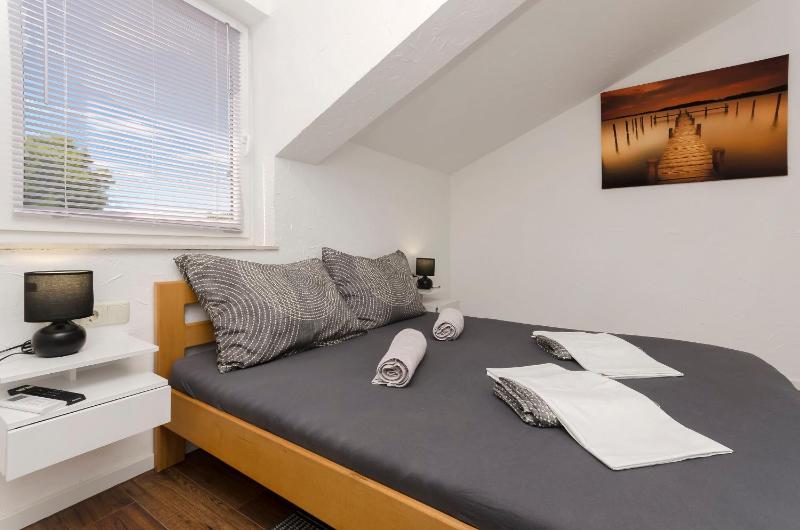 Apartments and Rooms Mladen - image 31