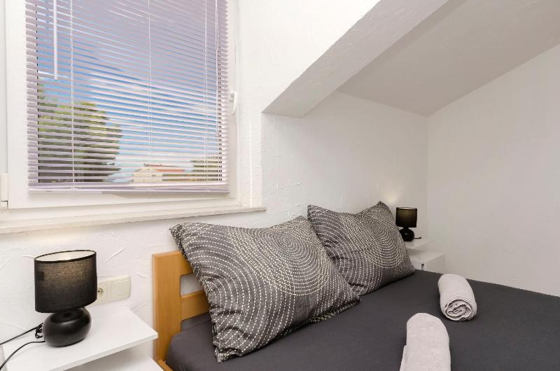 Apartments and Rooms Mladen - image 8