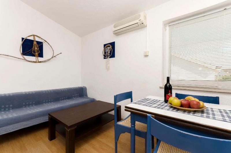 Apartments and Rooms Mladen - image 18