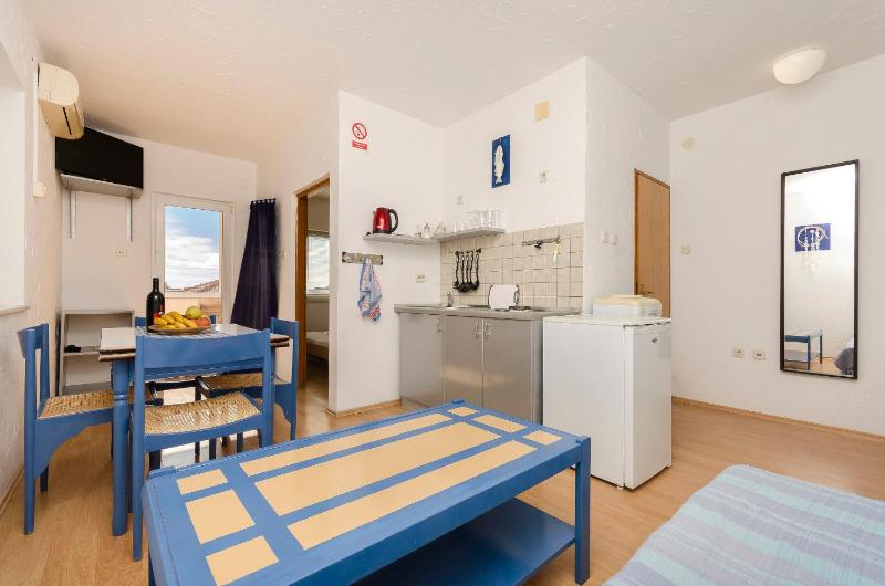 Apartments and Rooms Mladen - image 41