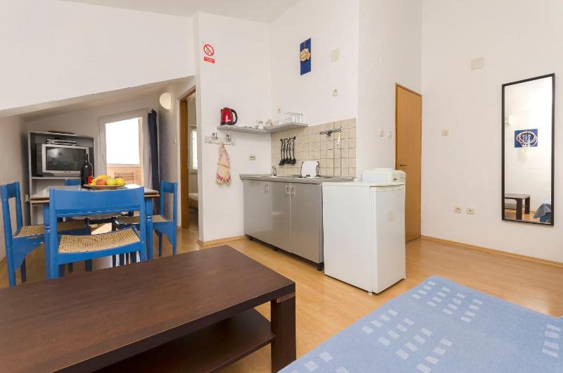 Apartments and Rooms Mladen - image 15