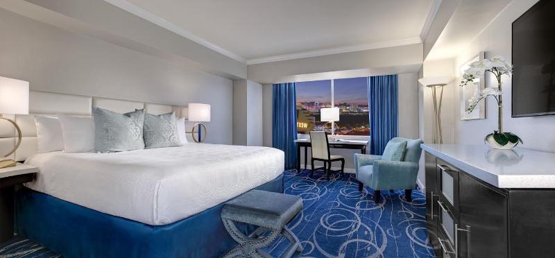 Luxe King Room  image 1