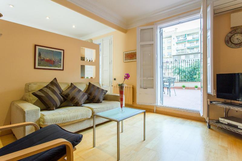 Charming Central Apartment Big Sunny Terrace! - image 15