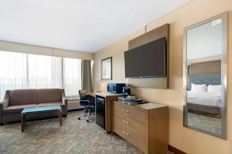 King Room image 4