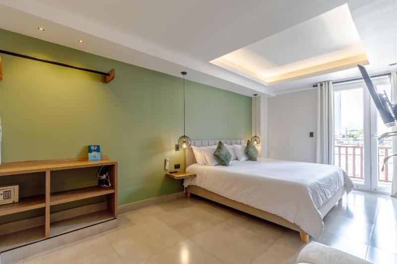 De la cruz Studio Apartments - image 8