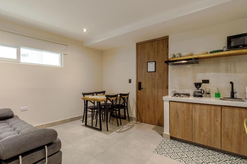 De la cruz Studio Apartments - image 5