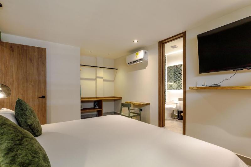 De la cruz Studio Apartments - image 12