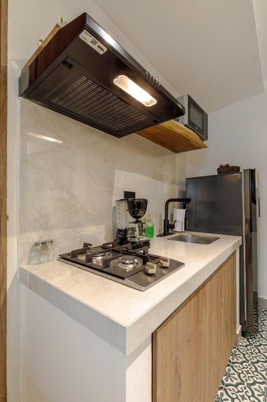 De la cruz Studio Apartments - image 15