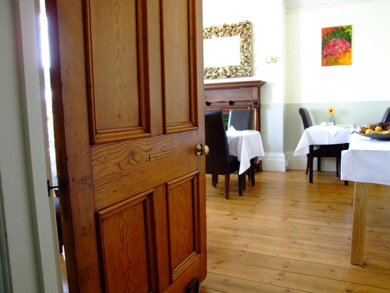 Basic Single Room image 2