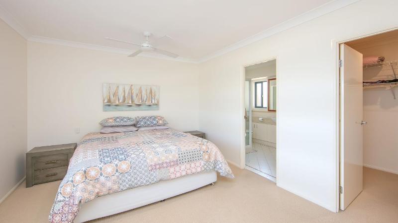 Seabell - image 3