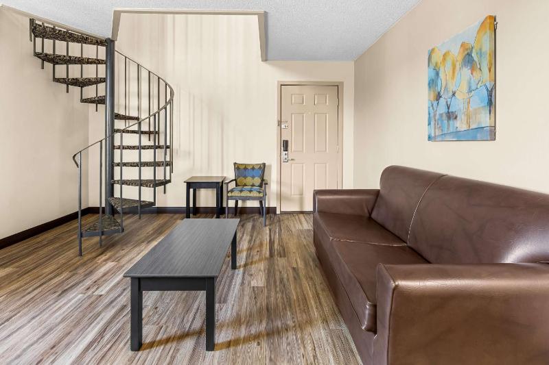 Best Western Toni Inn - image 13