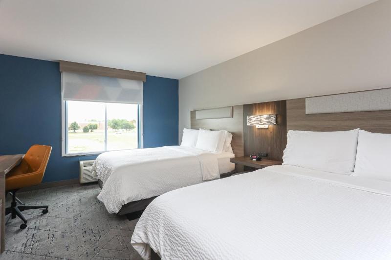 Queen Suite image 4