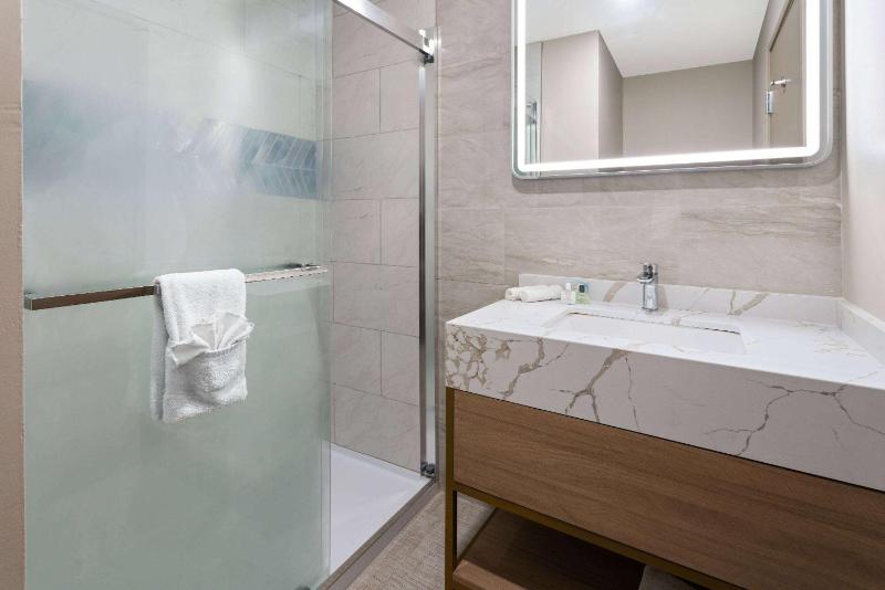 Double Room with Two Double Beds - Non-Smoking image 2