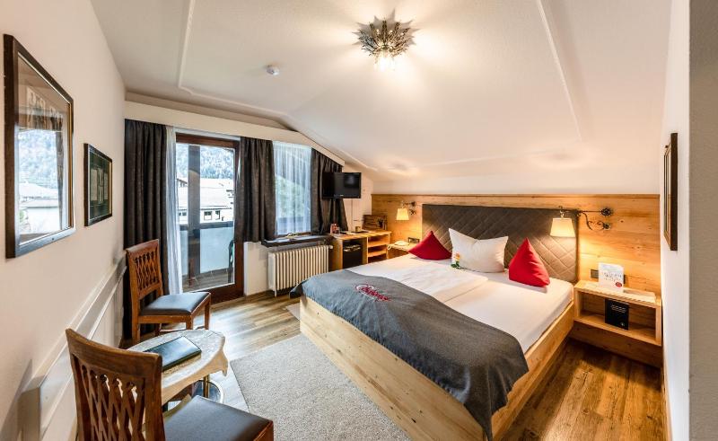 Double Room image 3