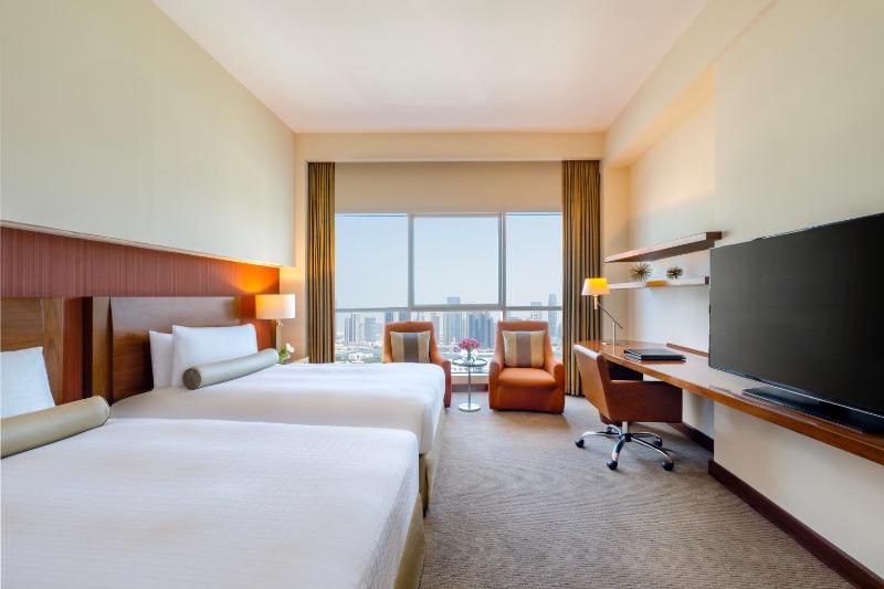 Club Room with Lounge Access image 1