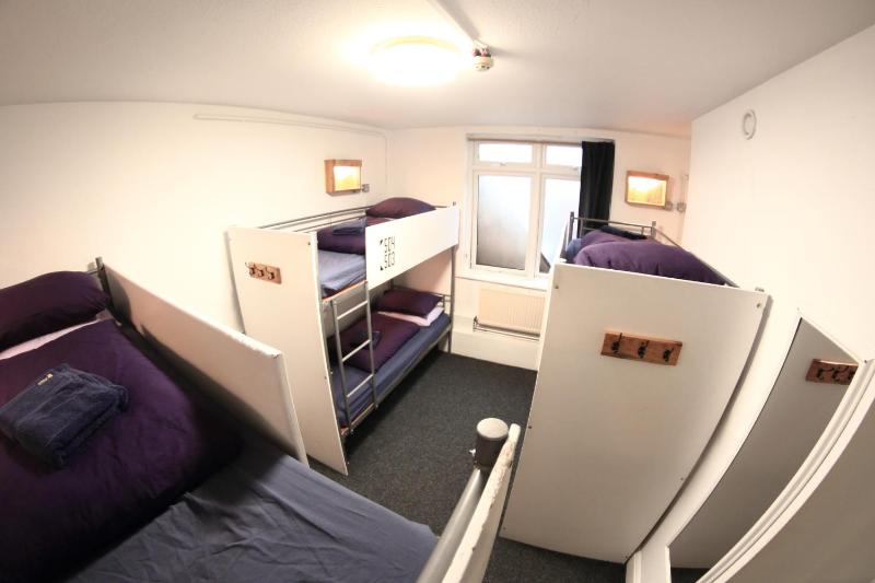 Bed in 6-Bed Mixed Dormitory Room image 2