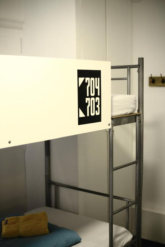 Bed in 4-Bed Mixed Dormitory Room image 2