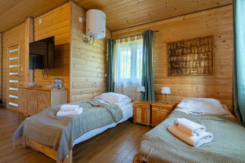 Two-Bedroom Cottage image 4