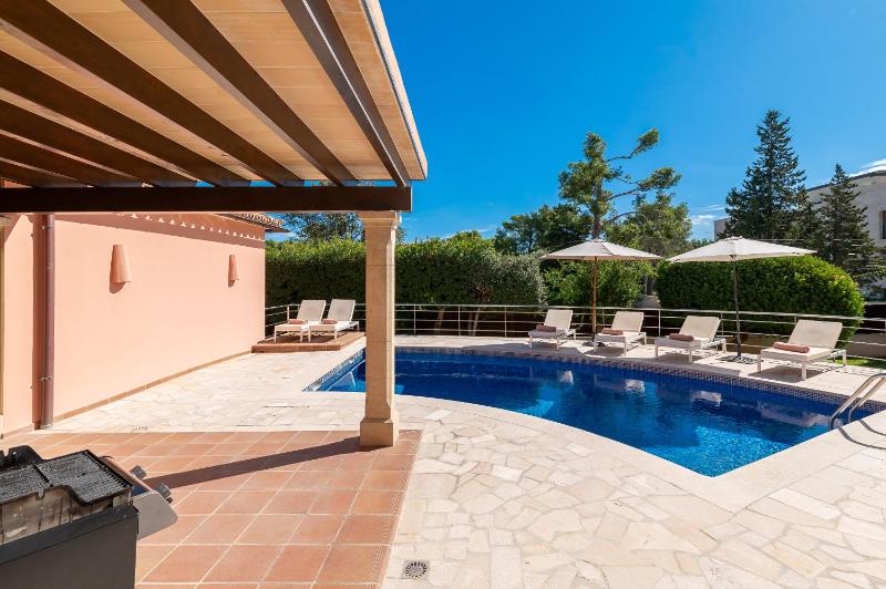 Beach Villa Margot by Sealand Villas - image 13
