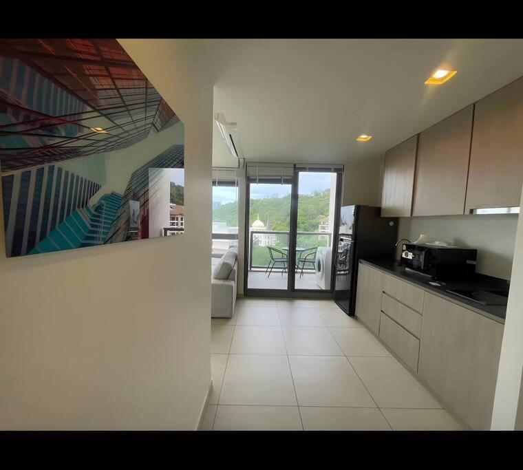 Luxury 70Sqm 2 BR Condo Next to Walking Street - image 15