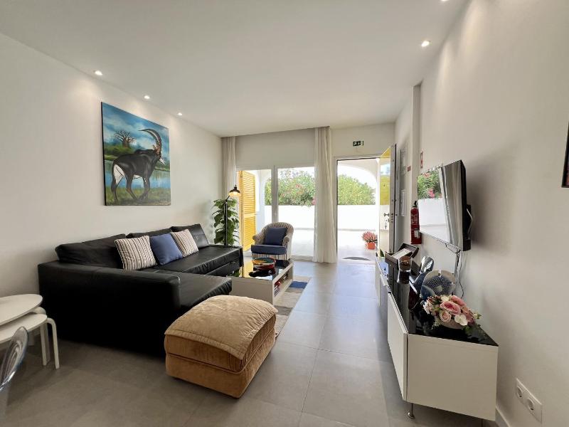 Vilamoura Club Villa 3 With Pool by Homing - image 3