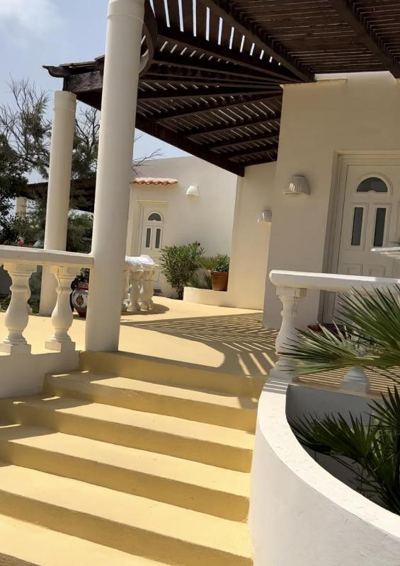 Superior Double Room with Sea View image 2