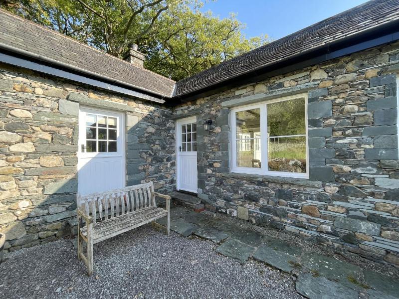 Deer Close Cottage - image 14