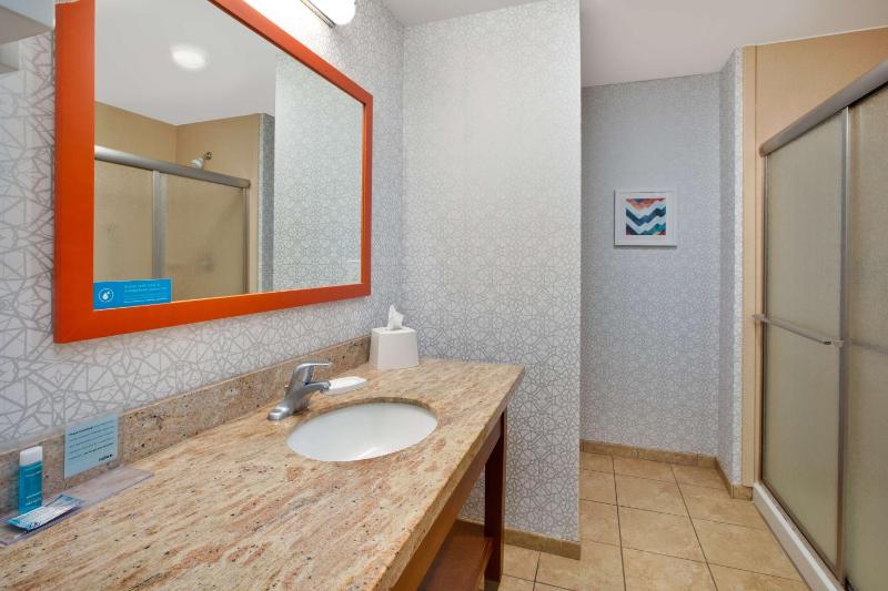 King Room - Non-Smoking image 3