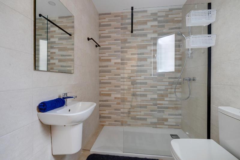 Cool Waters Holiday Apartments by Buena Vista - image 13