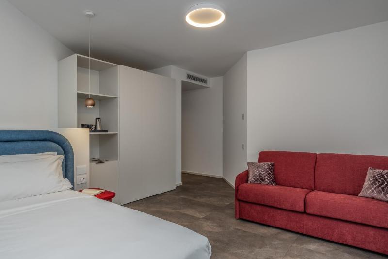 Superior Double or Twin Room image 4