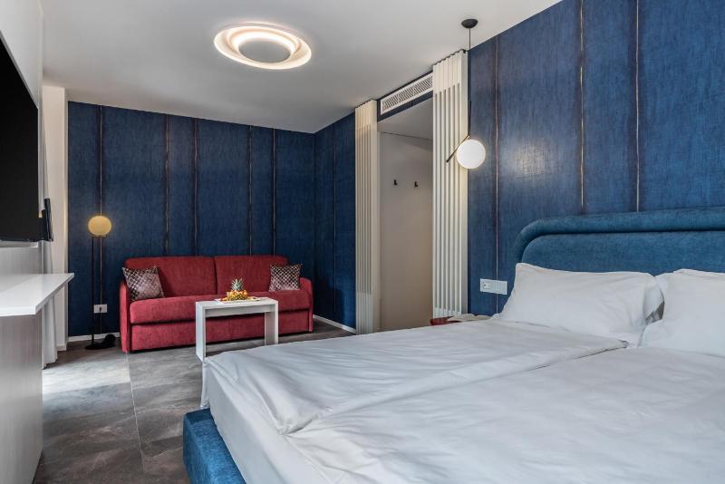 Superior Double or Twin Room image 1