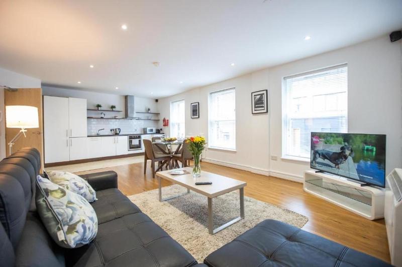 Grafton Street District Apartments - image 1