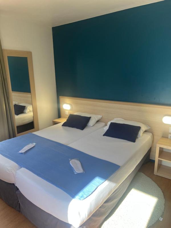 Comfort Triple Room image 2
