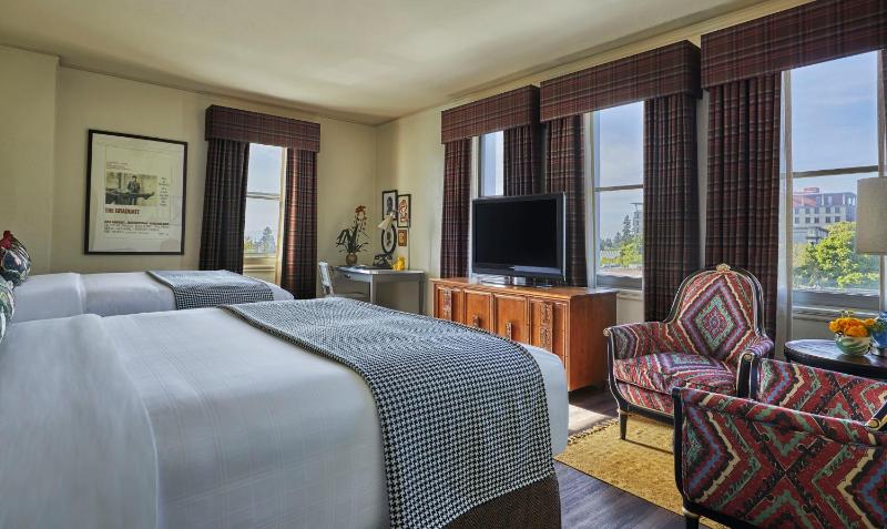Graduate Double Room with Two Double Beds and Tower View image 3