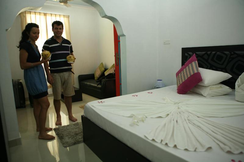 Family Room image 2