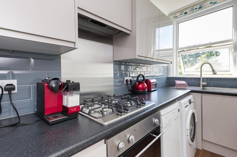 Deluxe Two-Bedroom Apartment with Garden View image 1