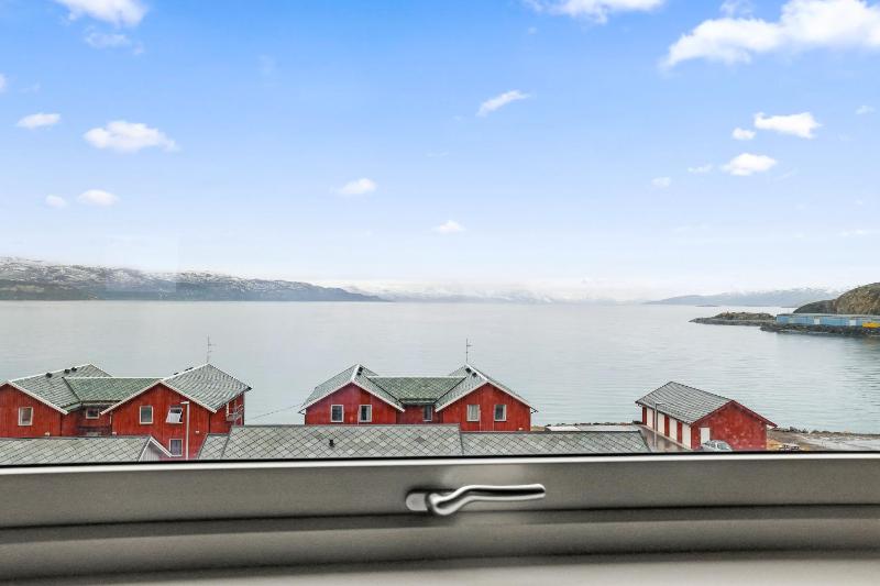 Double Room with Sea View image 1