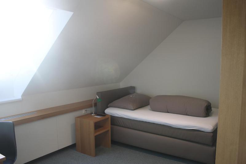 Single Room image 2