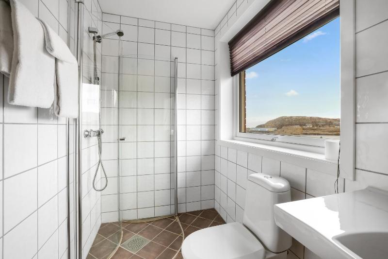 Double Room with Sea View image 2