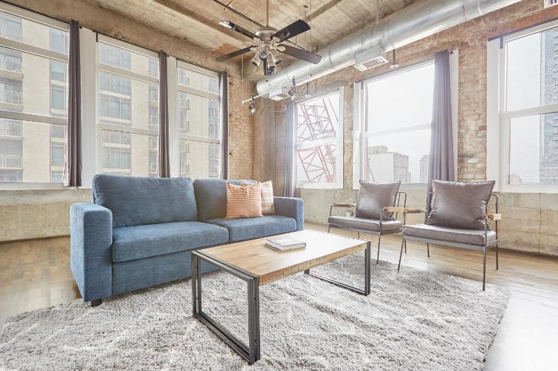 One-Bedroom Apartment with King Bed - Non-Smoking image 2