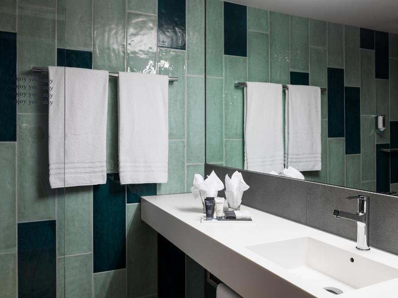 Junior Suite image 2