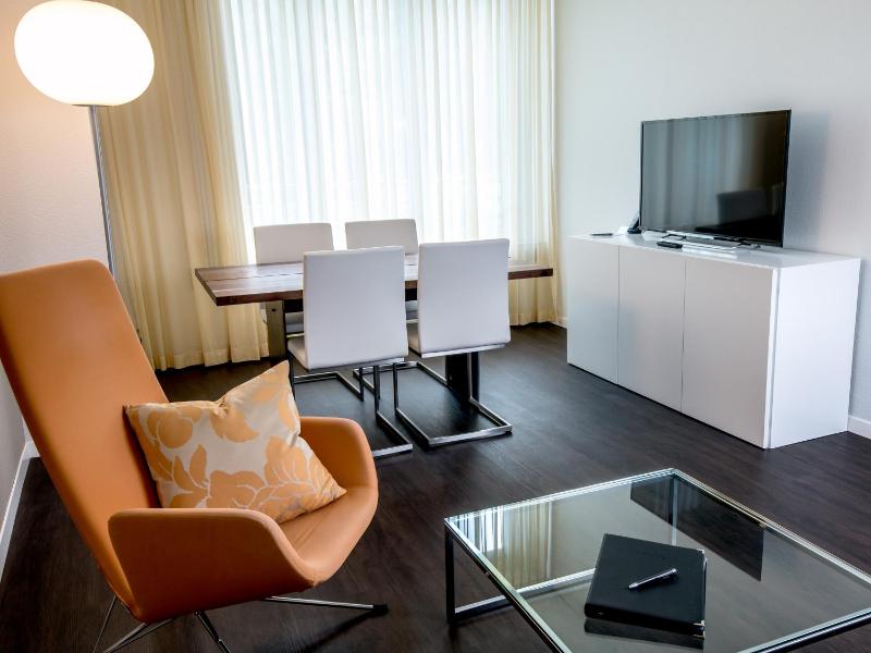 King Suite image 3