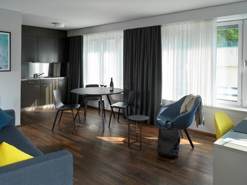 Standard Double Suite image 4
