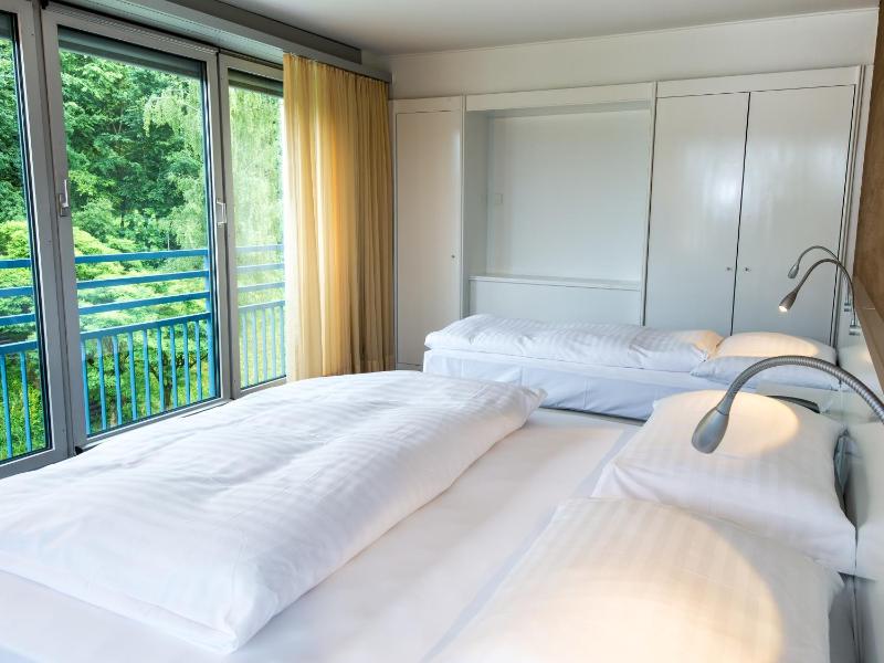 Presidential Suite image 2
