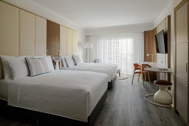 Superior Room, 2 Queen Beds with Balcony image 3