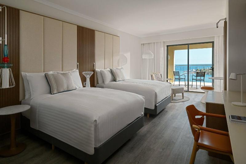 Deluxe Sea View Room, 2 Queen Beds with Balcony image 1