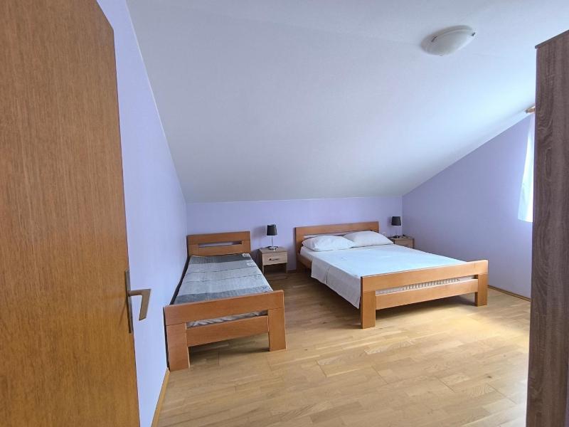 Family-friendly apartments with swimming pool Sabunike Zadar - 11837 - image 4